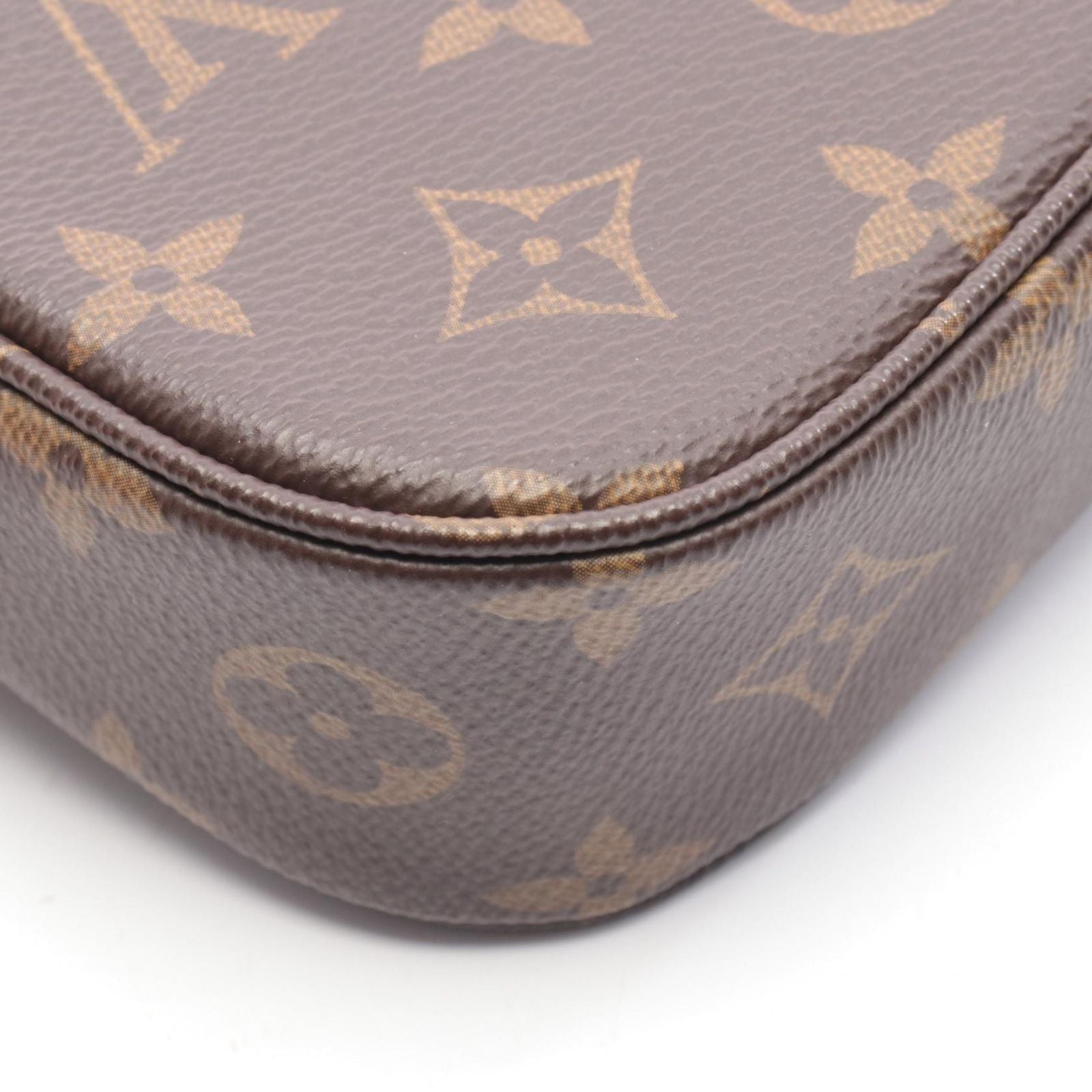 Louis Vuitton Handbag Wallet on Chan Co Ting Canvas Chan-ivy — view 5