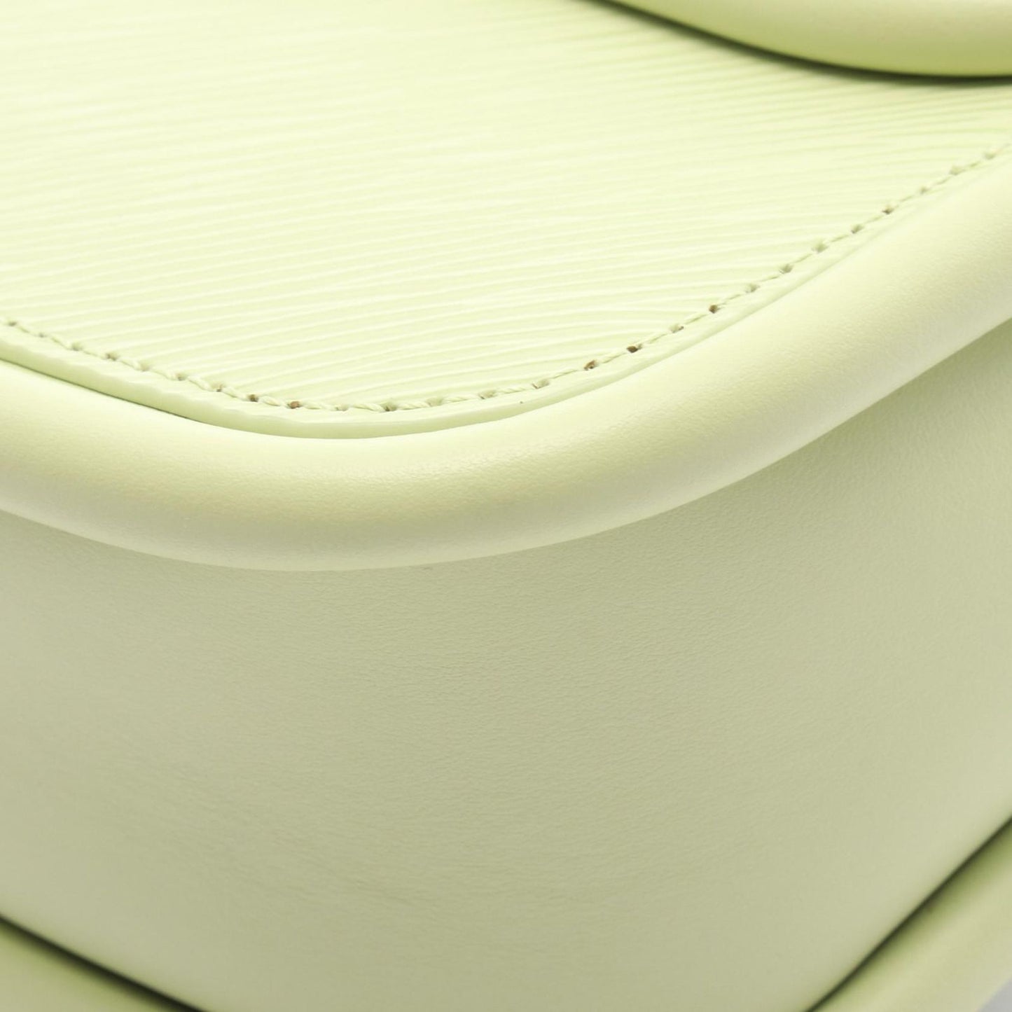 Louis Vuitton Handbag Hide and Seek Vert Leather — view 5