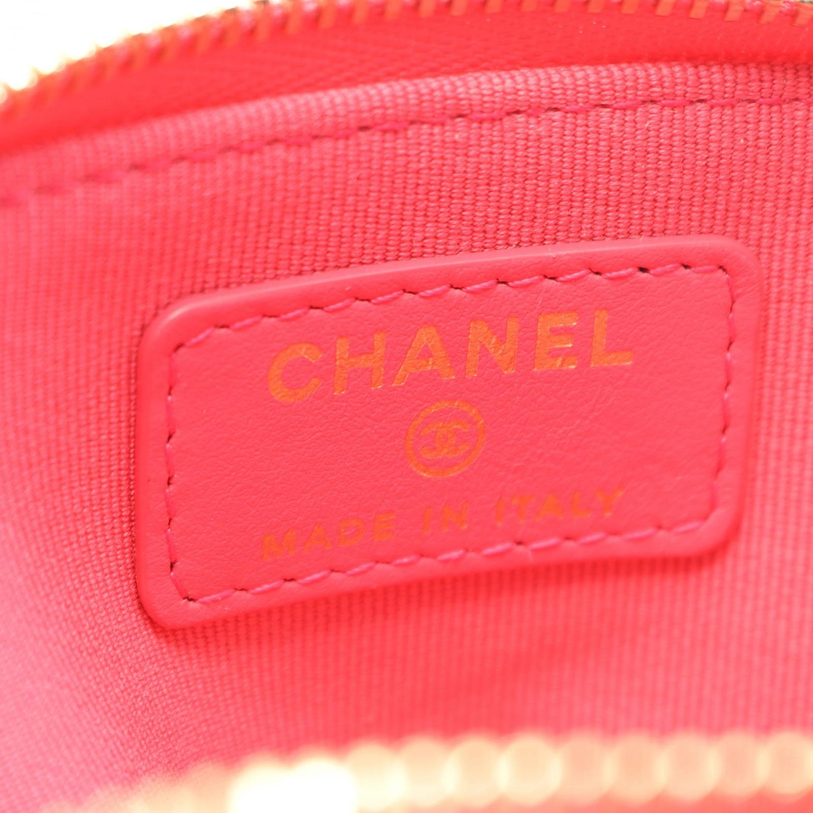 Chanel Coin Case Quilted Shocking Pink Leather — view 4