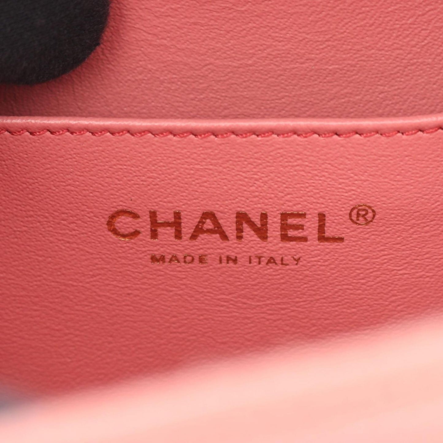 Chanel Shoulder Bag CC Filigree Coral Pink Leather CC Quilted Vanity 2-Way Chain — view 4