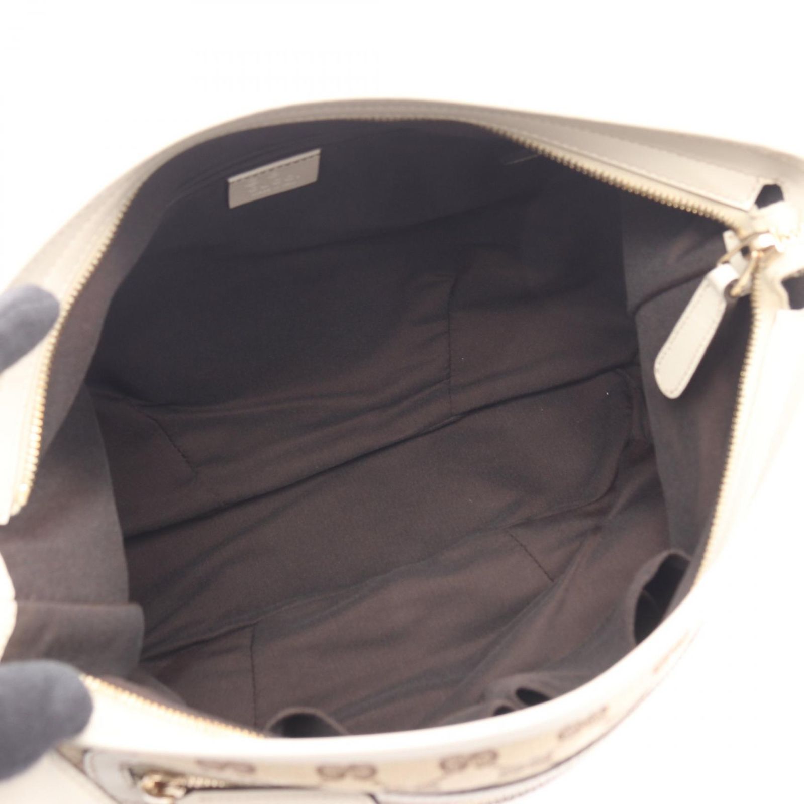 Gucci Shoulder Bag GG Canvas Beige White — view 3