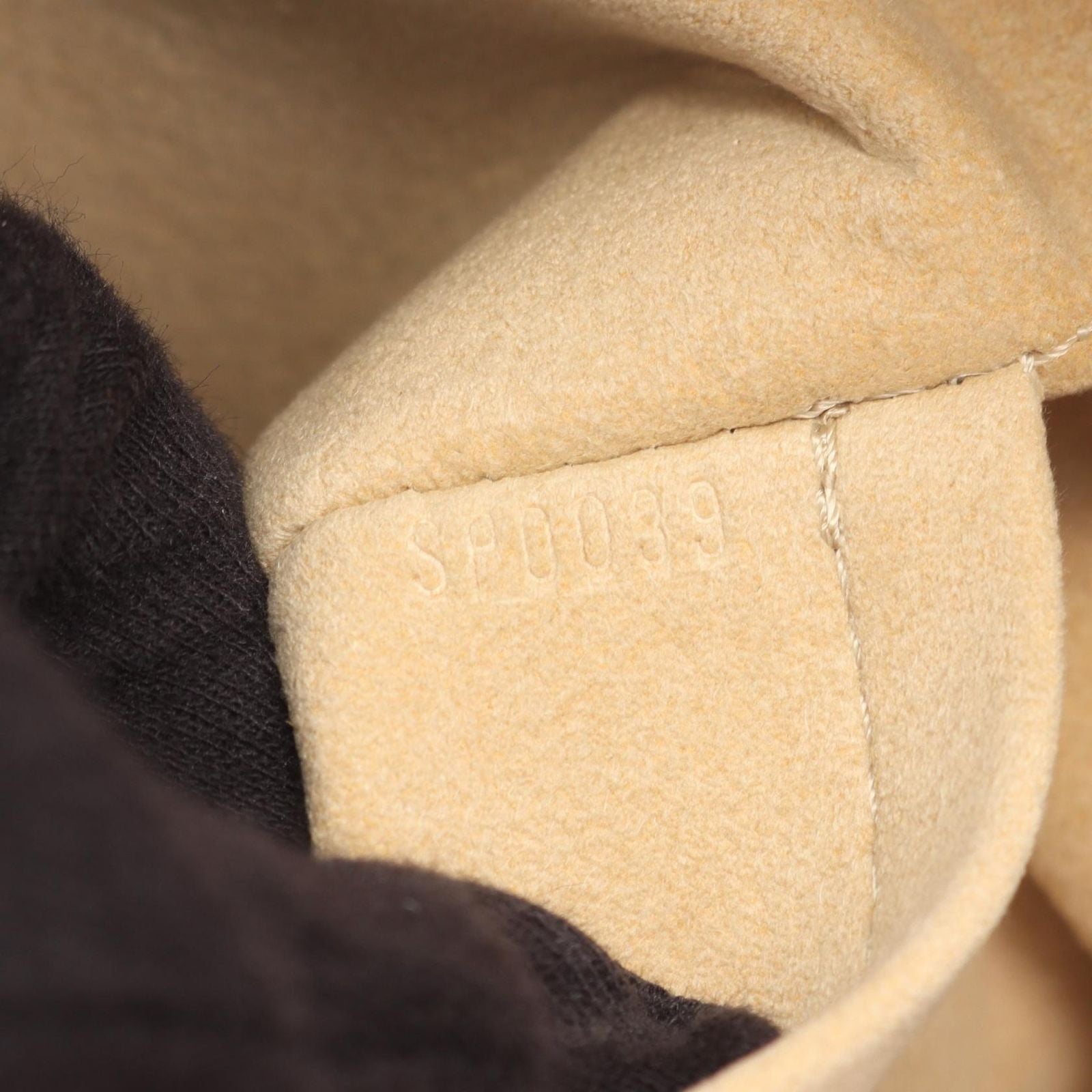 Louis Vuitton Shoulder Bag Galleria GM Canvas Leather — view 5