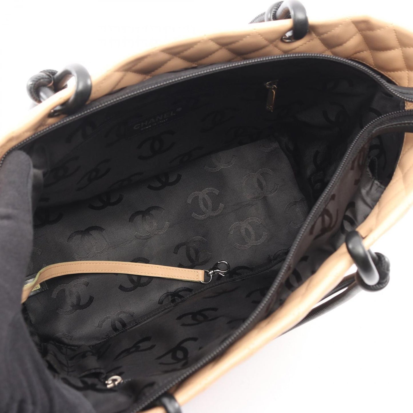 Chanel Tote Cambon Line Large Beige Black Leather — view 3
