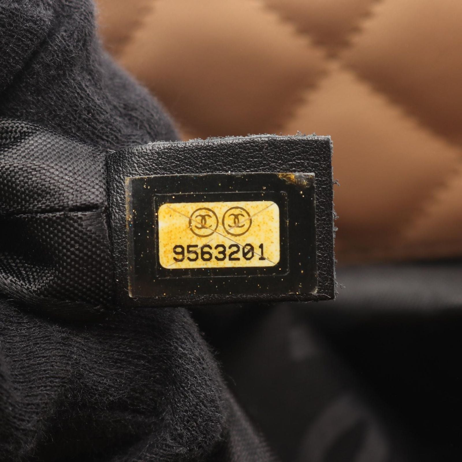 Chanel Tote Cambon Line Large Beige Black Leather — view 5