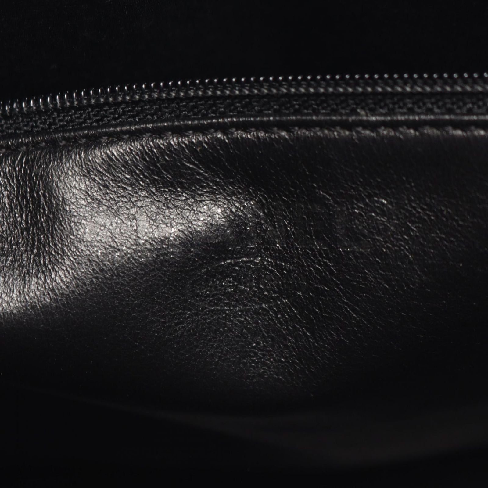 Chanel Tote Medallion Black Calf — view 4