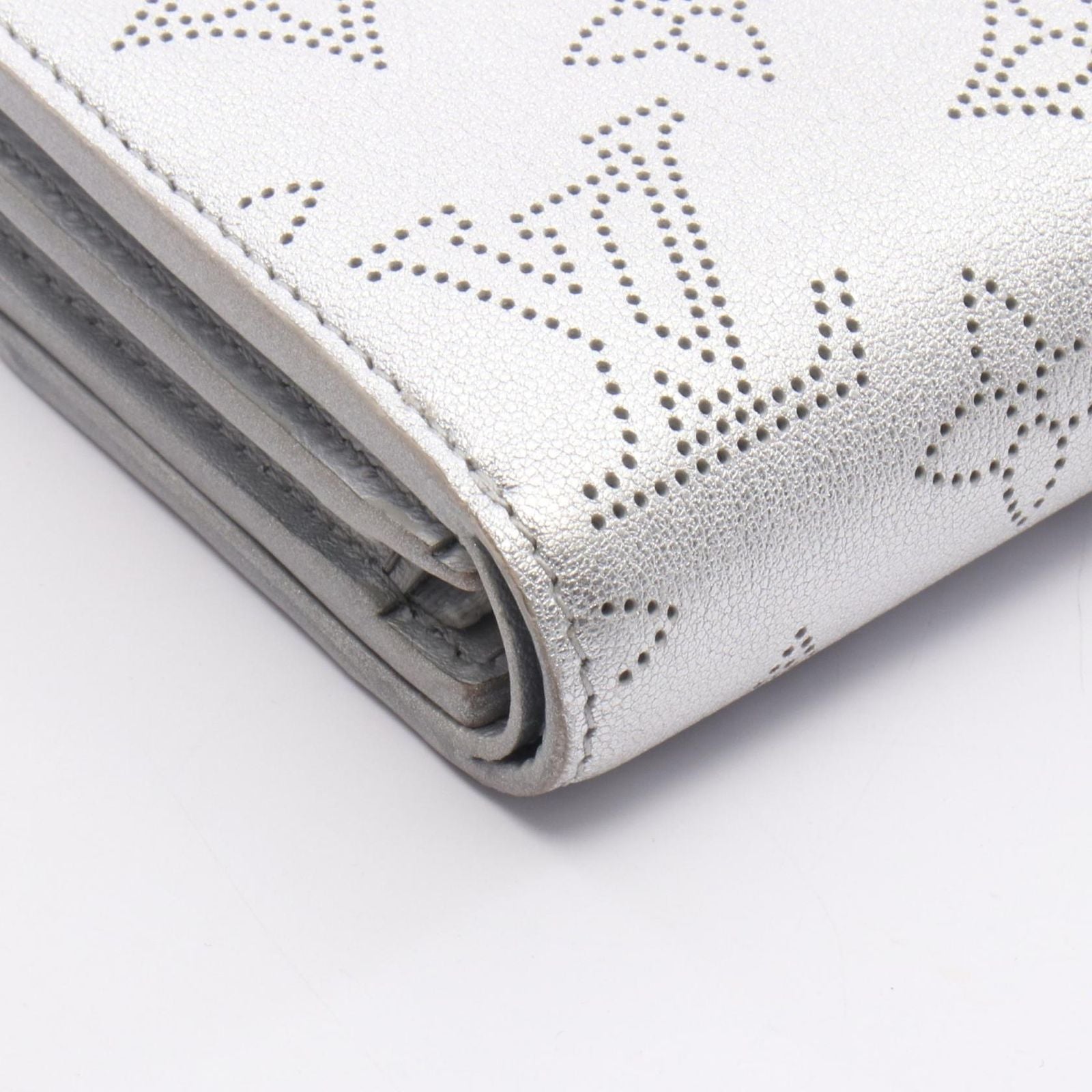 Louis Vuitton Bifold Wallet Portefeuille Iris Compact Silver Leather — view 6