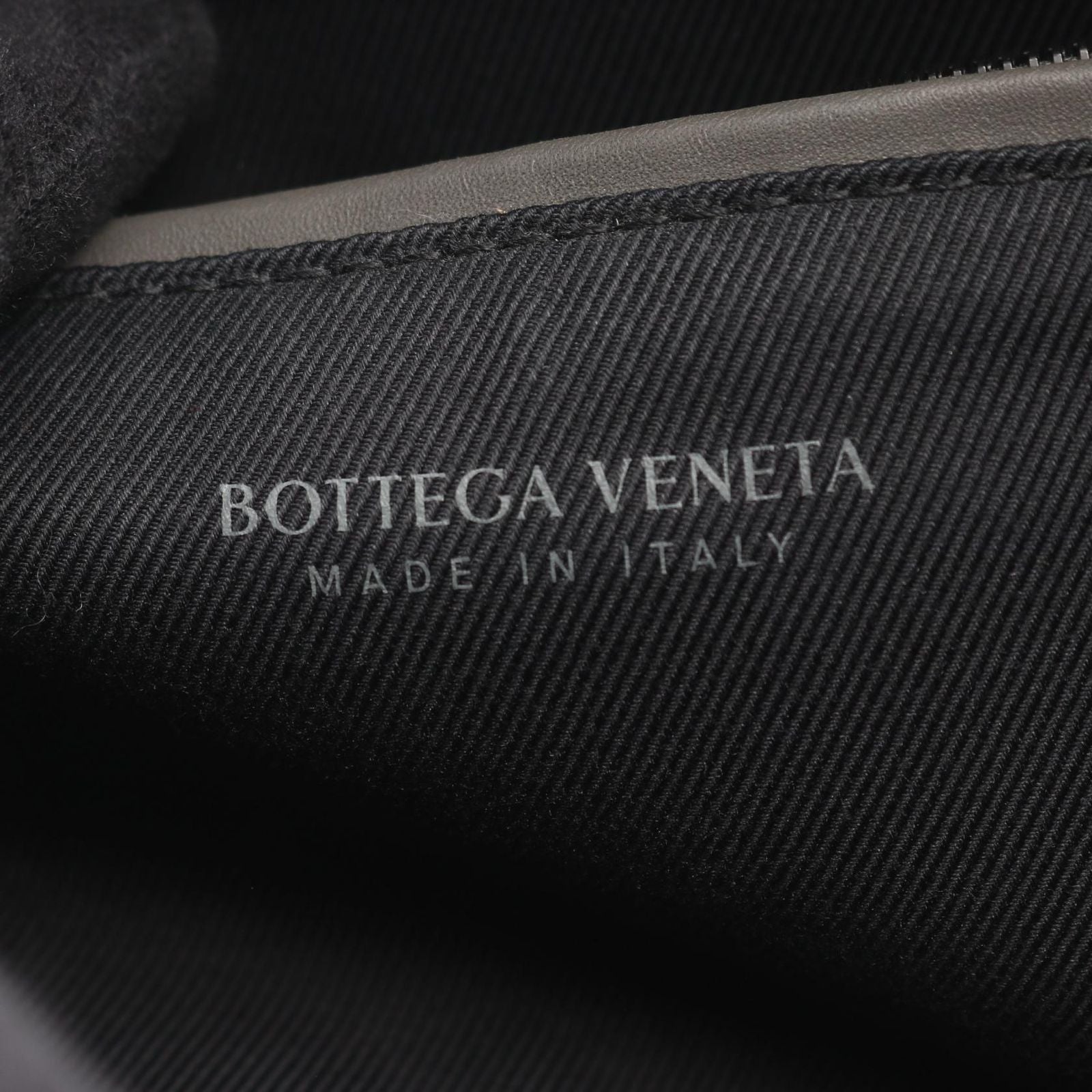 Bottega Veneta Clutch Intrecciato Gray Leather — view 4