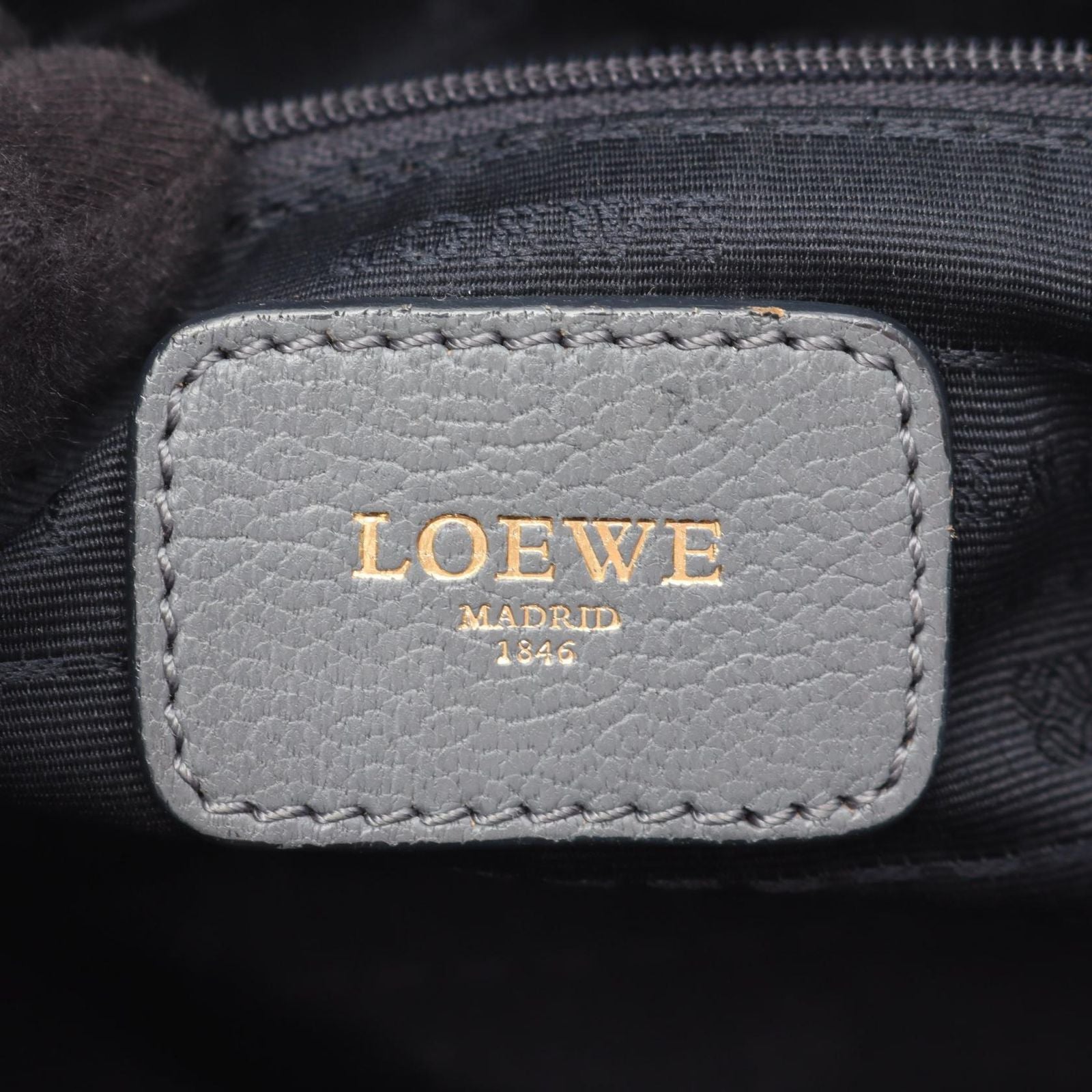 Loewe Handbag Amazona 28 Gray Leather — view 4