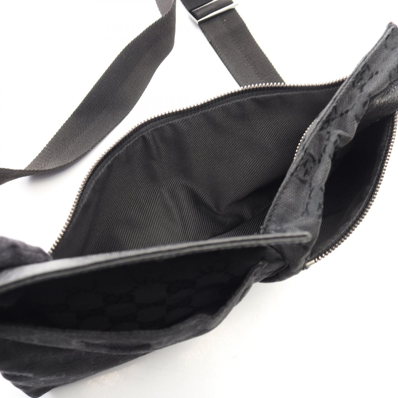 Gucci Waist Bag GG Canvas Black — view 3