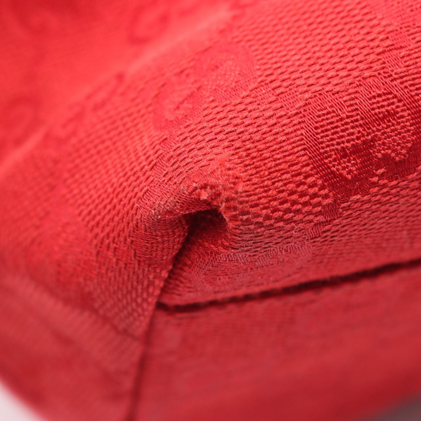 Gucci Shoulder Bag GG Canvas 001 Red — view 5