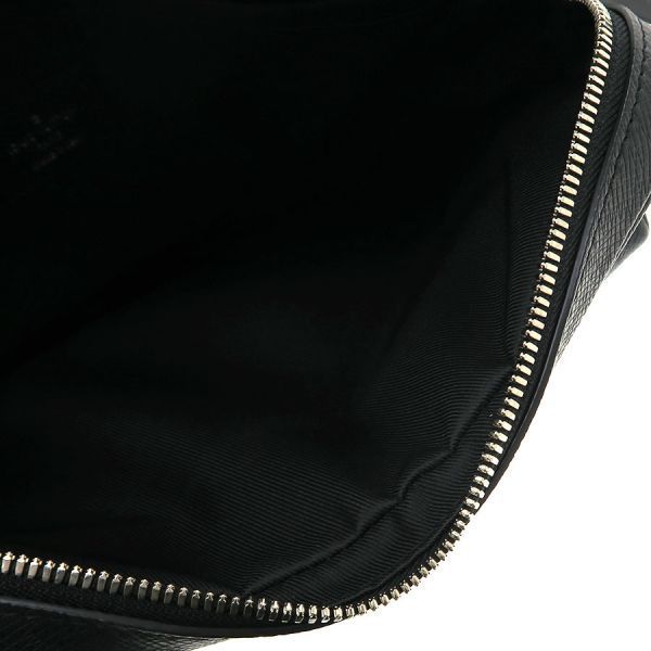 Louis Vuitton Taiga Llama Outdoor Messenger PM — view 3
