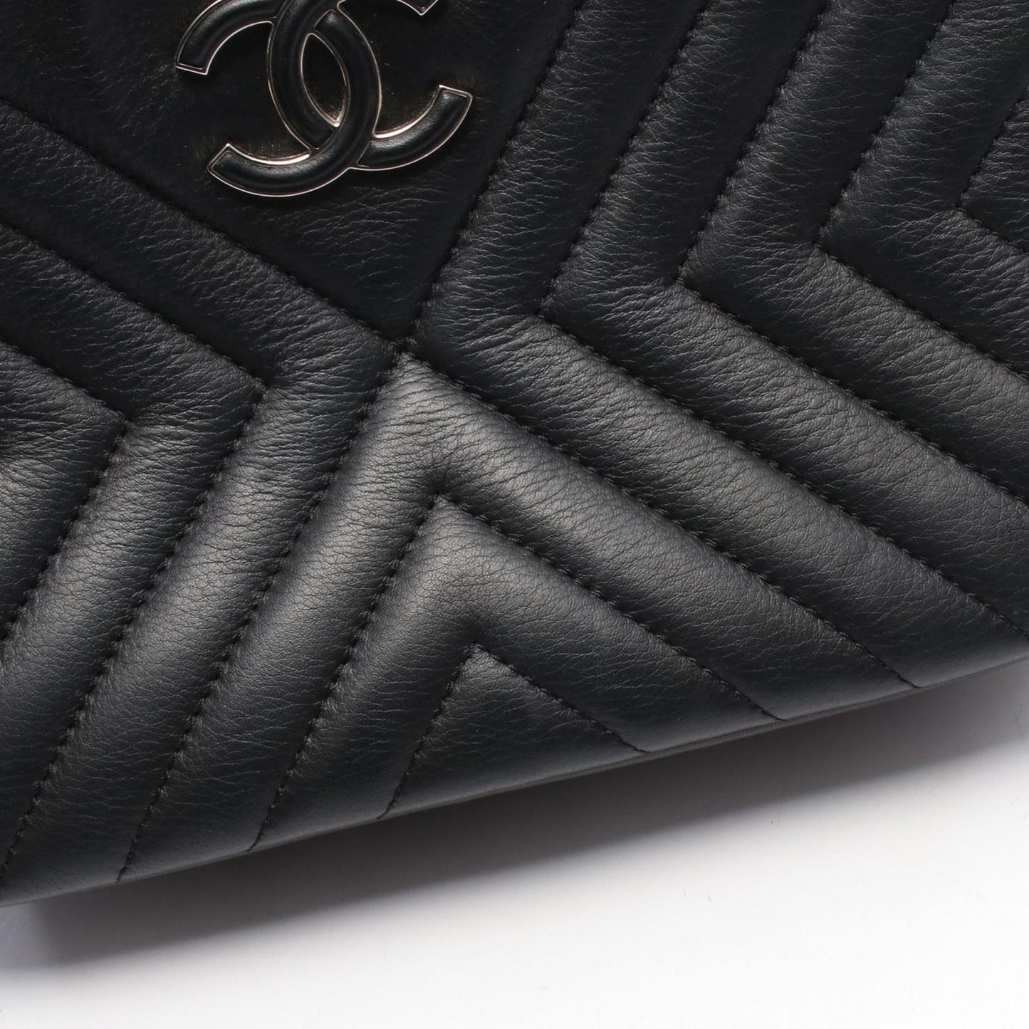 Chanel Shoulder Bag Blanc Stitch Tassel Black Lambskin Quilted Fringe Chain — view 8