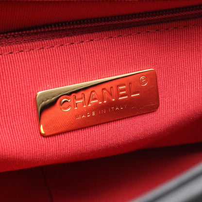 Chanel Shoulder Bag 19 D'isneuf Quilted 2-Way Black Leather 19 Chain — view 4