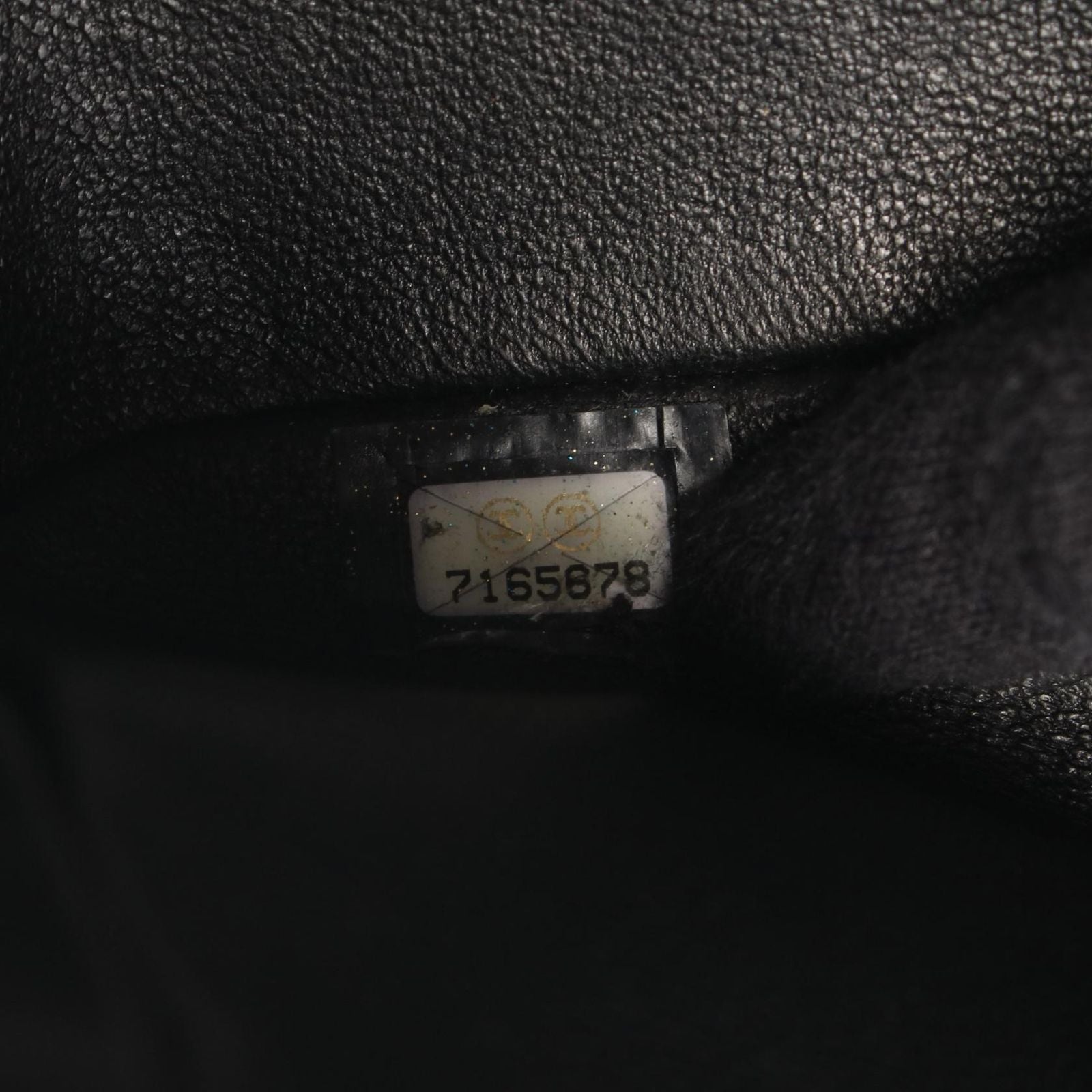 Chanel Shoulder Bag East Waist Micro Quilted Off White Black Patent Leather — view 5