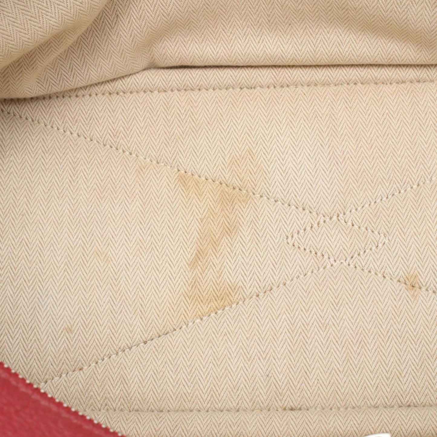 Hermes Handbag Victoria 35 Ruby Leather — view 6