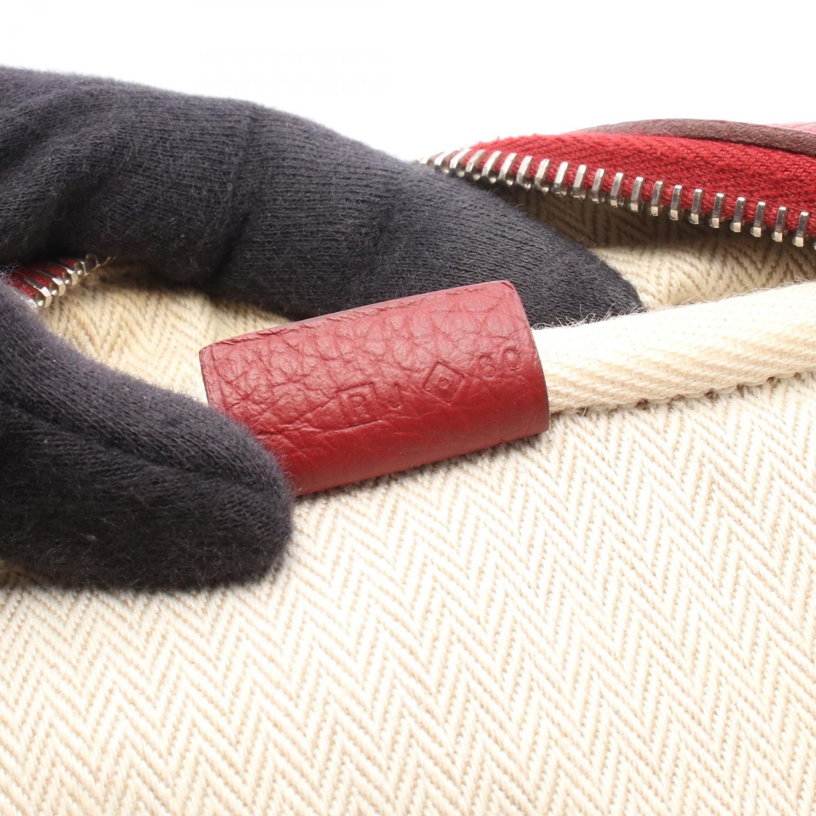 Hermes Handbag Victoria 35 Ruby Leather — view 5