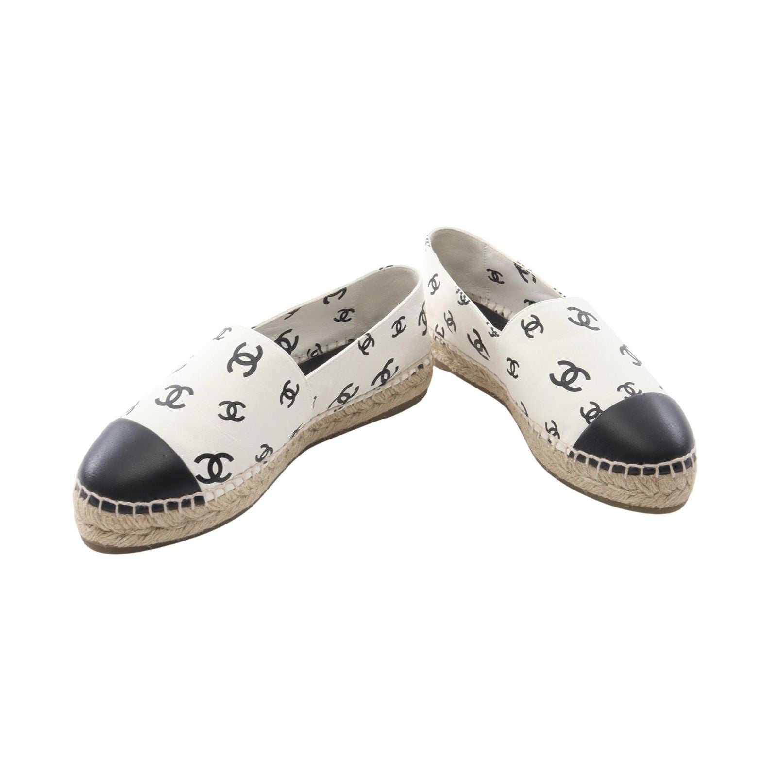 Chanel CC Logo Espadrille Slip on White Leather — view 3