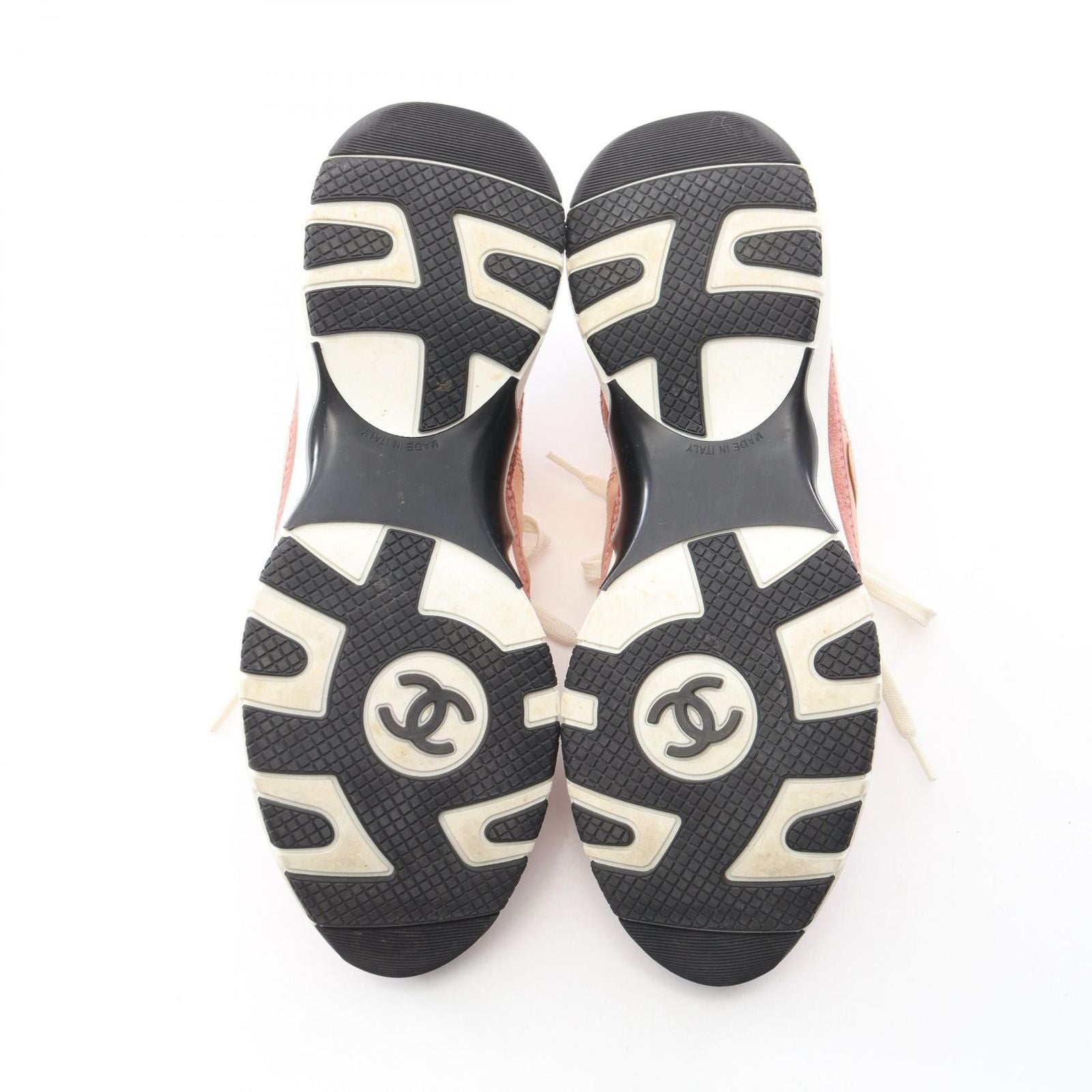 Chanel Sneakers CC Logo Leather Suede — view 4