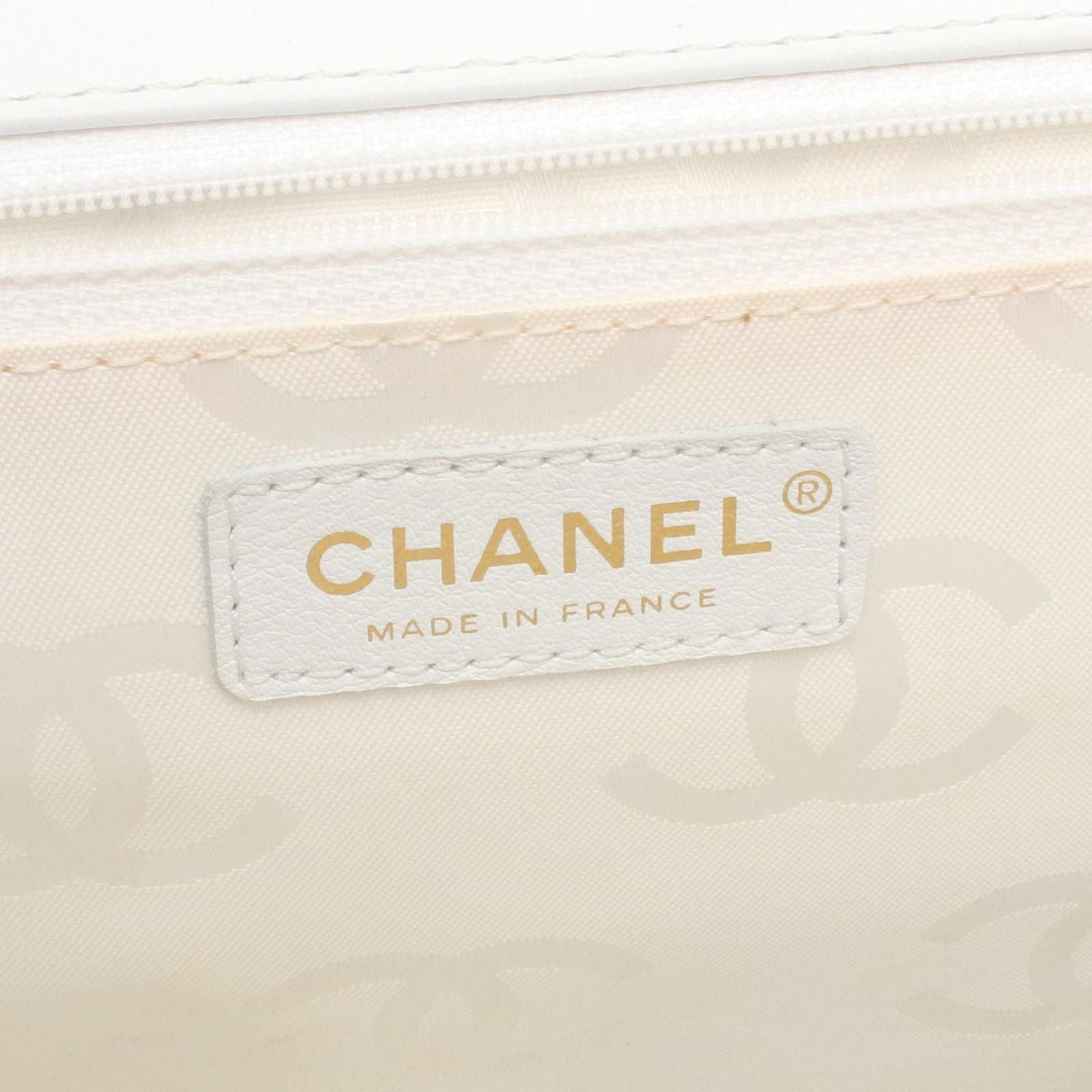 Chanel Handbag Wild Stitch Top Handle White Leather Bag — view 4