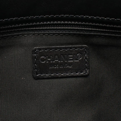 Chanel Tote CC Logo Black Lambskin — view 4