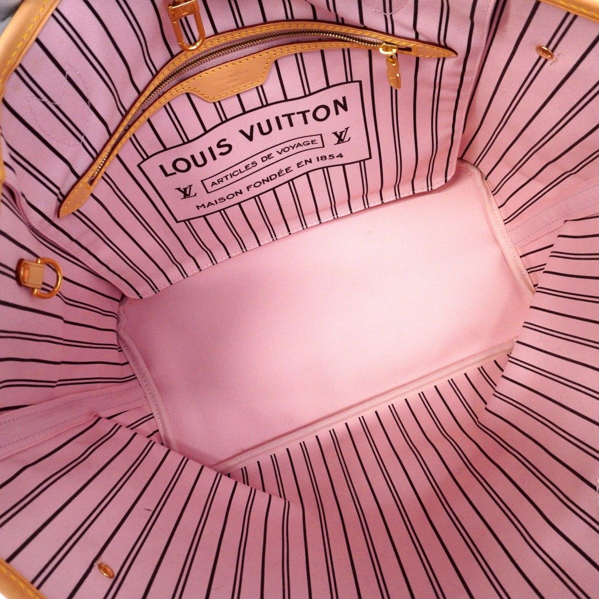 Louis Vuitton Tote Monogram Neverfull MM Rose Velours — view 4
