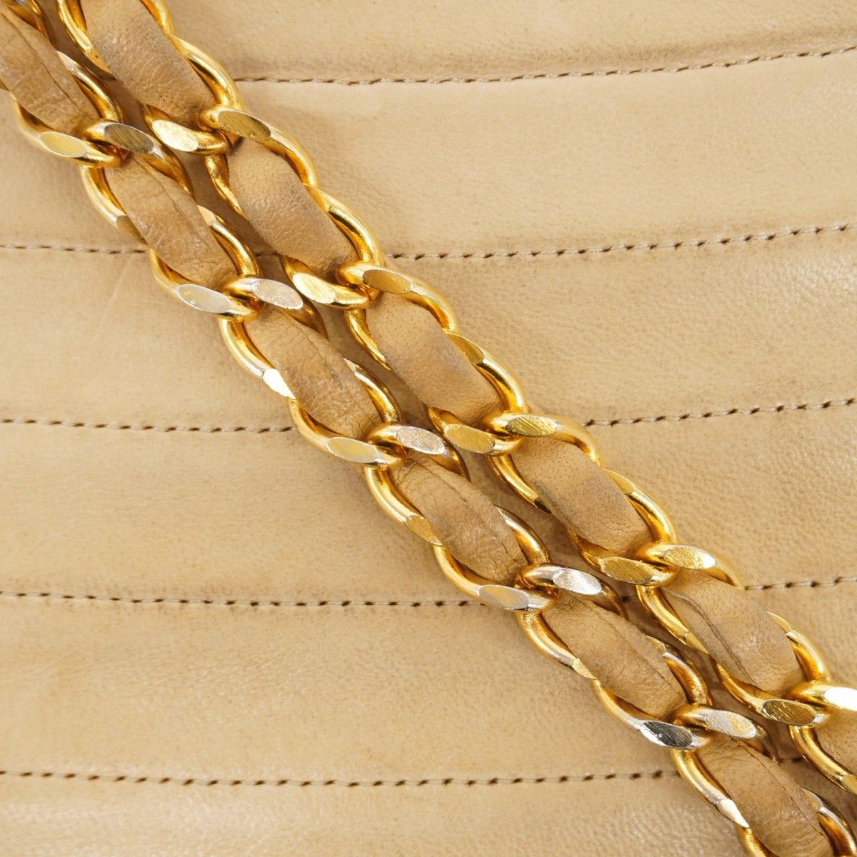 Chanel Shoulder Bag Lambskin Beige Gold — view 8