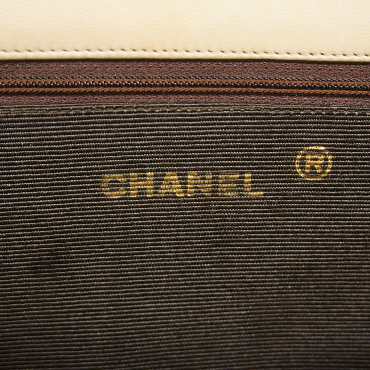 Chanel Shoulder Bag Lambskin Beige Gold — view 5