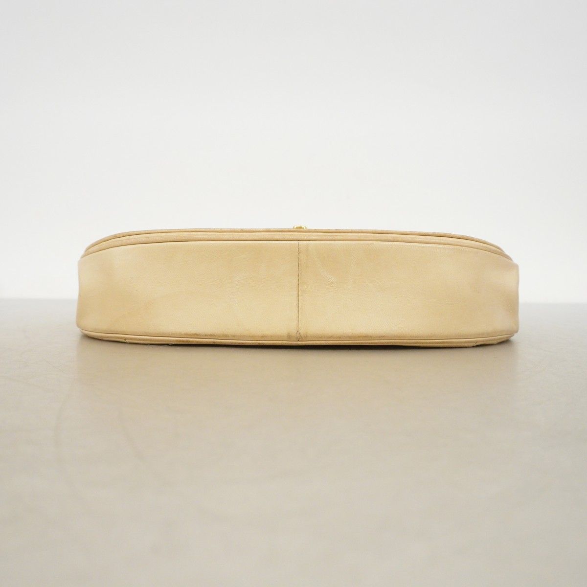Chanel Shoulder Bag Lambskin Beige Gold — view 3