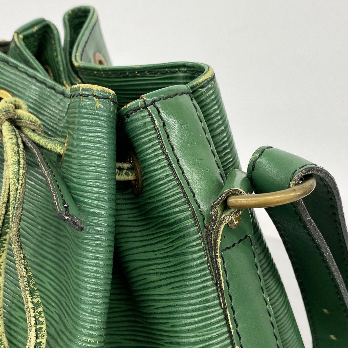 Louis Vuitton Shoulder Bag Epi Noe Borneo Green — view 6