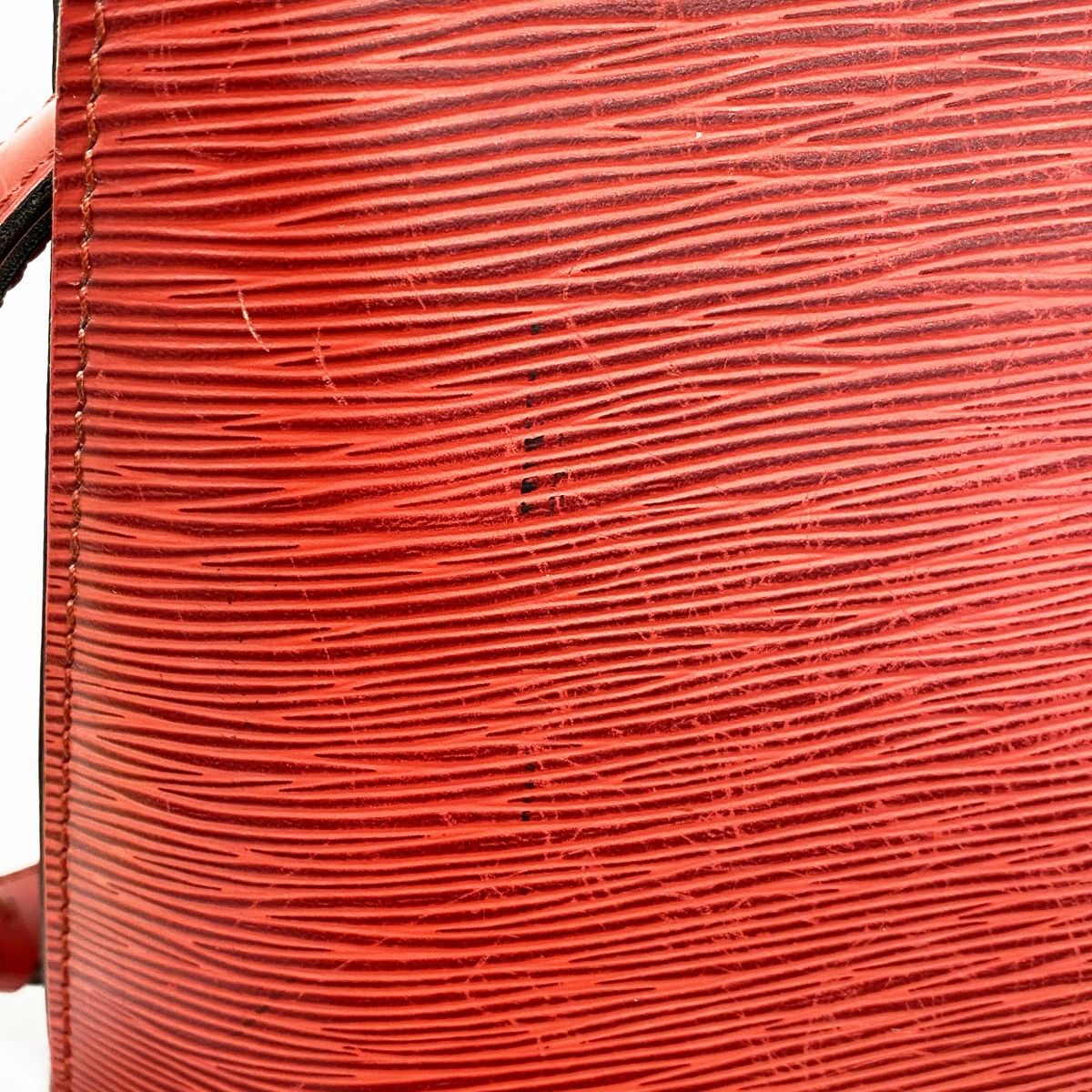 Louis Vuitton Shoulder Bag Epi Cluny Castilian Red — view 9