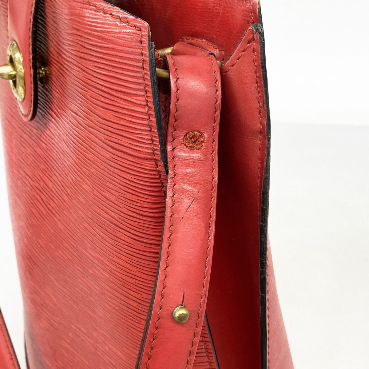 Louis Vuitton Shoulder Bag Epi Cluny Castilian Red — view 6