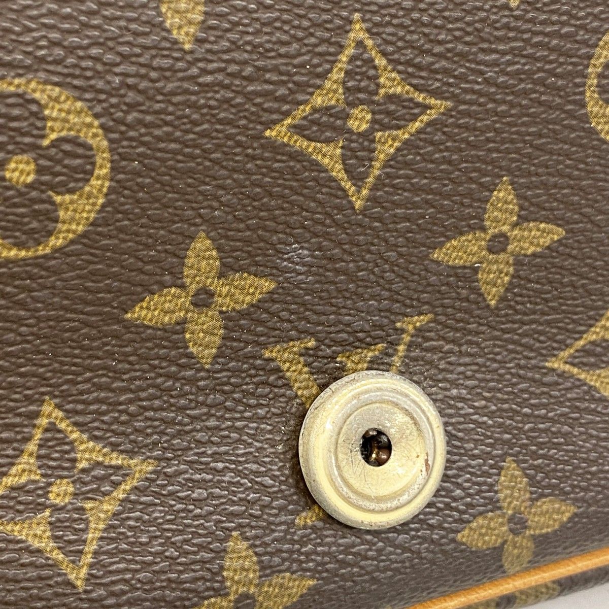 Louis Vuitton Shoulder Bag Monogram Saint Germain 24 Brown — view 9