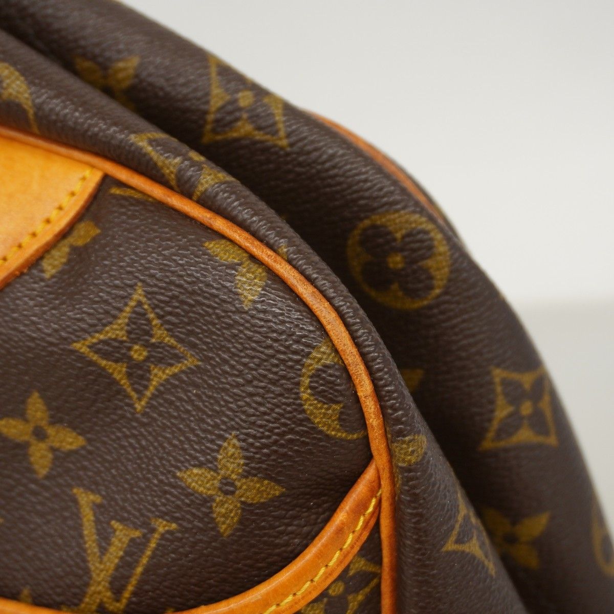 Louis Vuitton Handbag Monogram Deauville Brown — view 7