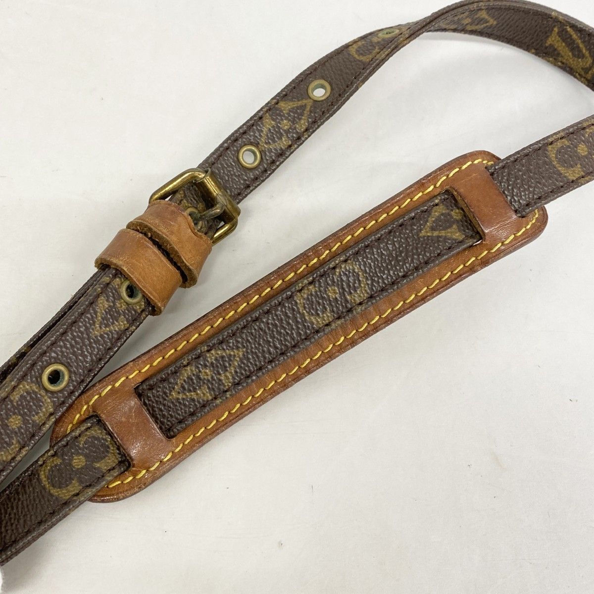 Louis Vuitton Shoulder Bag Monogram Amazon Brown — view 9