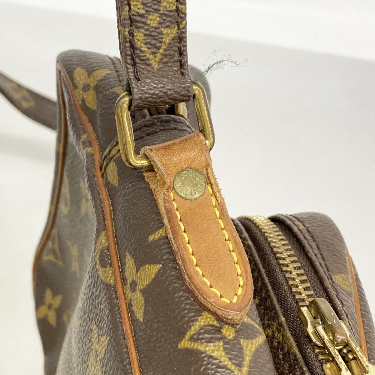 Louis Vuitton Shoulder Bag Monogram Amazon Brown — view 7