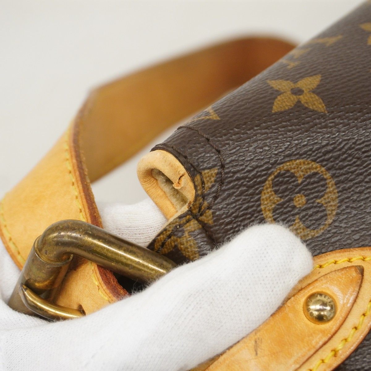 Louis Vuitton Shoulder Bag Monogram Hudson PM Brown — view 7