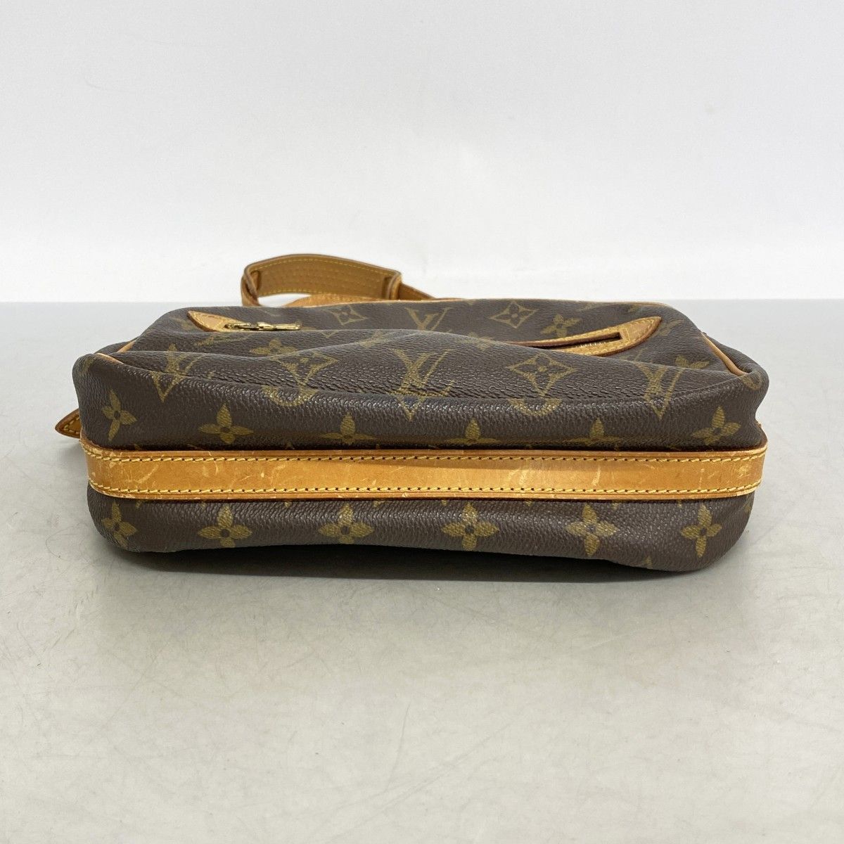 Louis Vuitton Shoulder Bag Monogram Senlis Brown — view 3