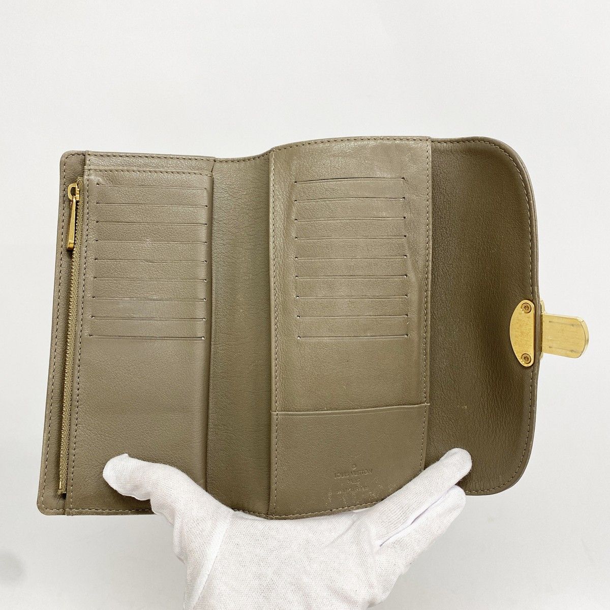 Louis Vuitton Wallet Mahina Portefeuille Amelia Top — view 3