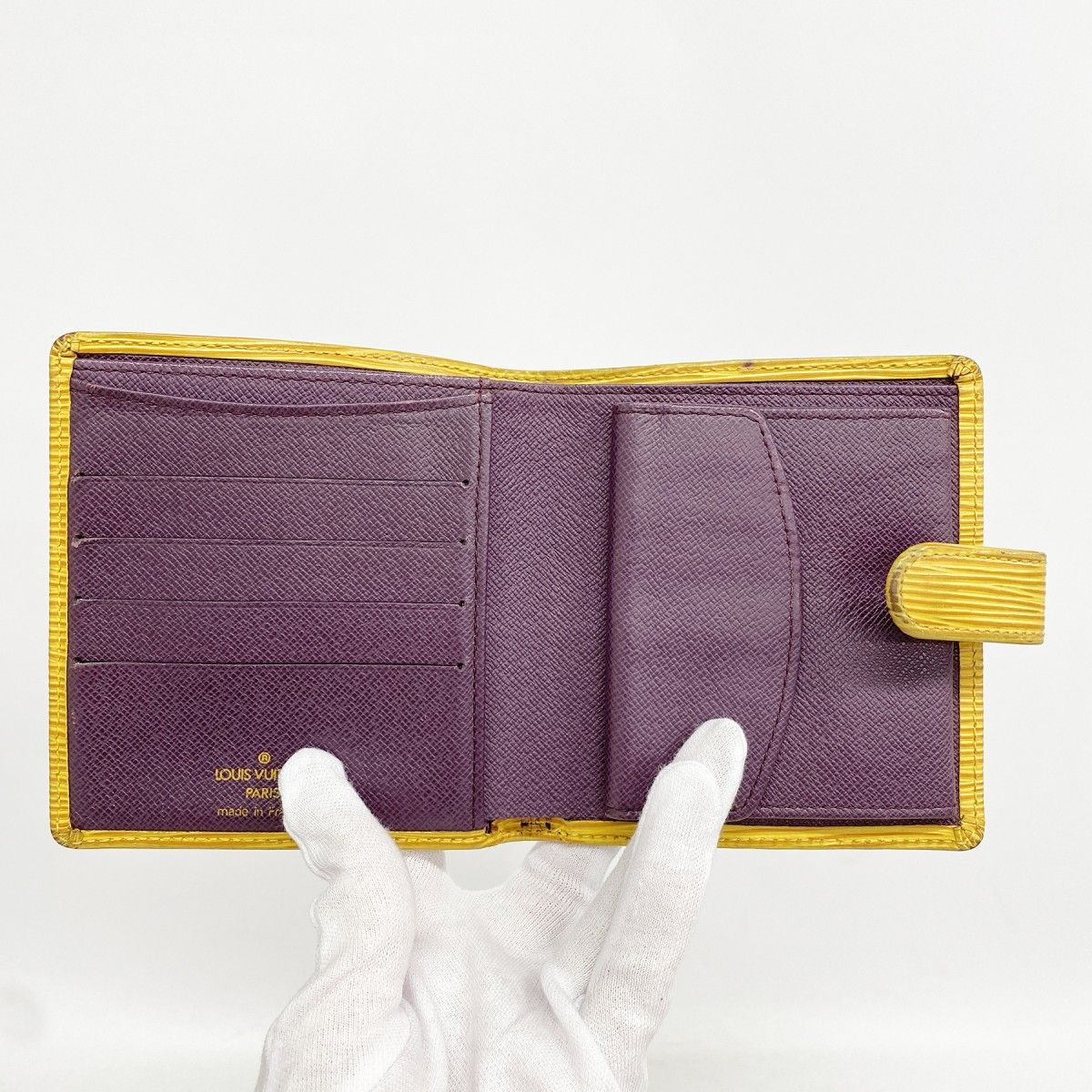 Louis Vuitton Wallet Epi Portobier Compact Jaune — view 3