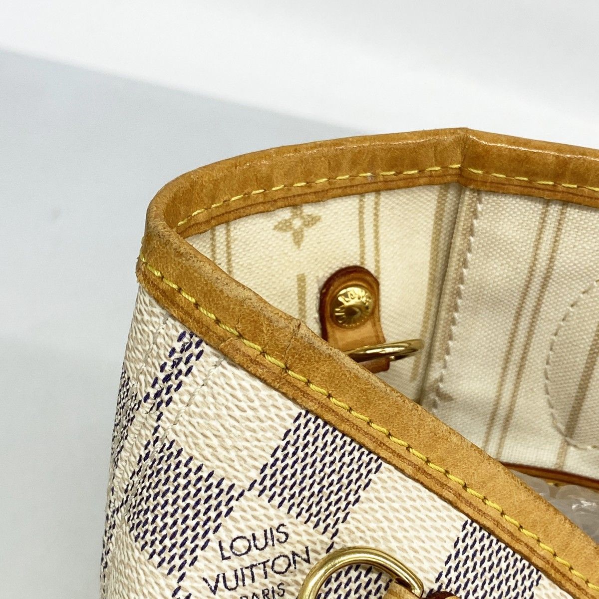 Louis Vuitton Tote Damier Azur Neverfull PM White — view 7