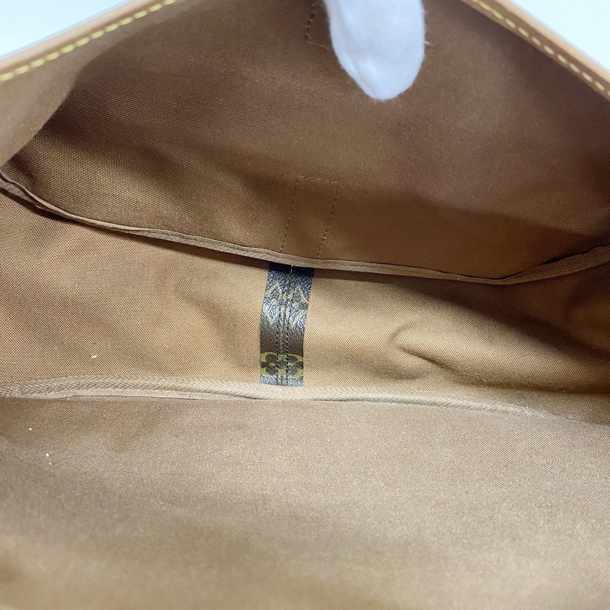 Louis Vuitton Shoulder Bag Monogram Saumur 35 Brown — view 4