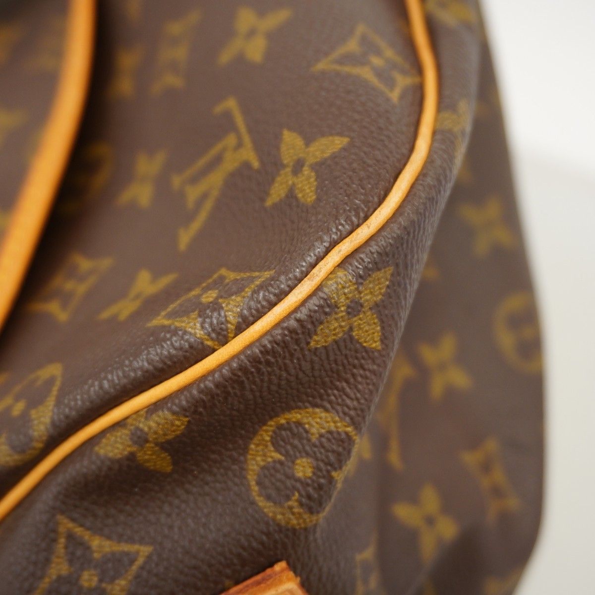 Louis Vuitton Shoulder Bag Monogram Saumur 35 Brown — view 9