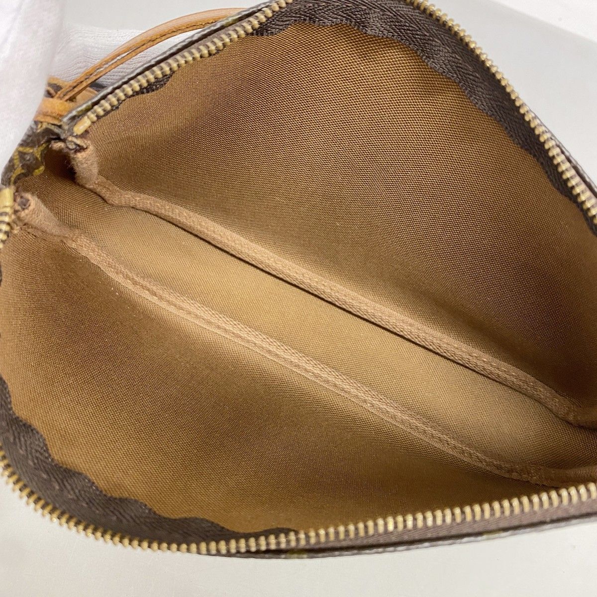 Louis Vuitton Pouch Monogram Pochette Brown — view 4