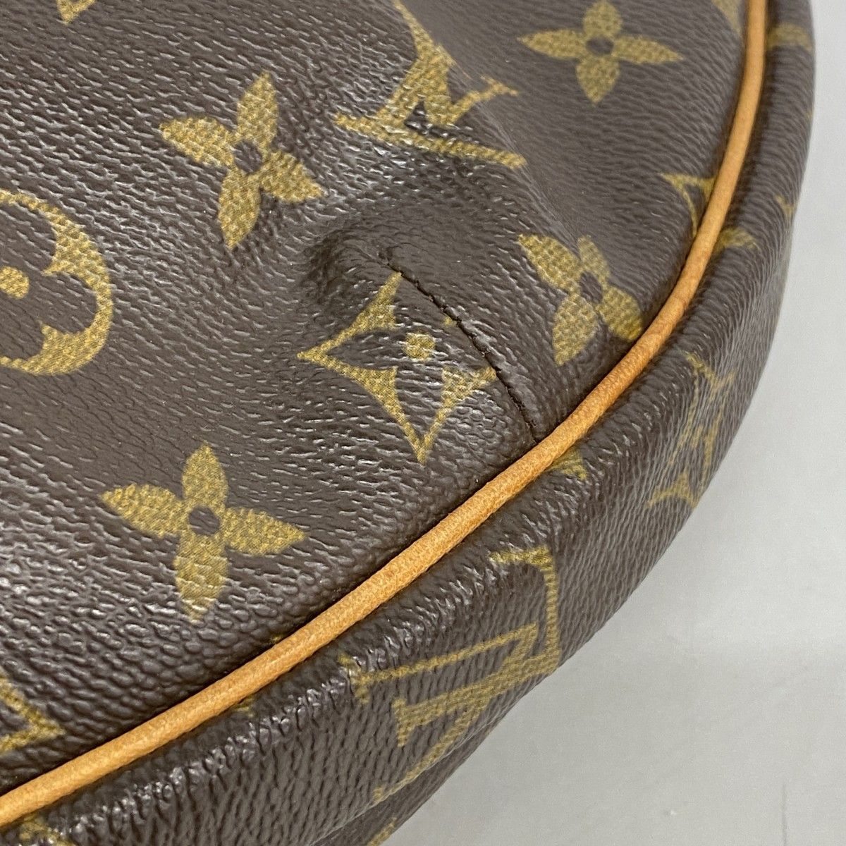 Louis Vuitton Shoulder Bag Monogram Croissant MM Brown — view 6