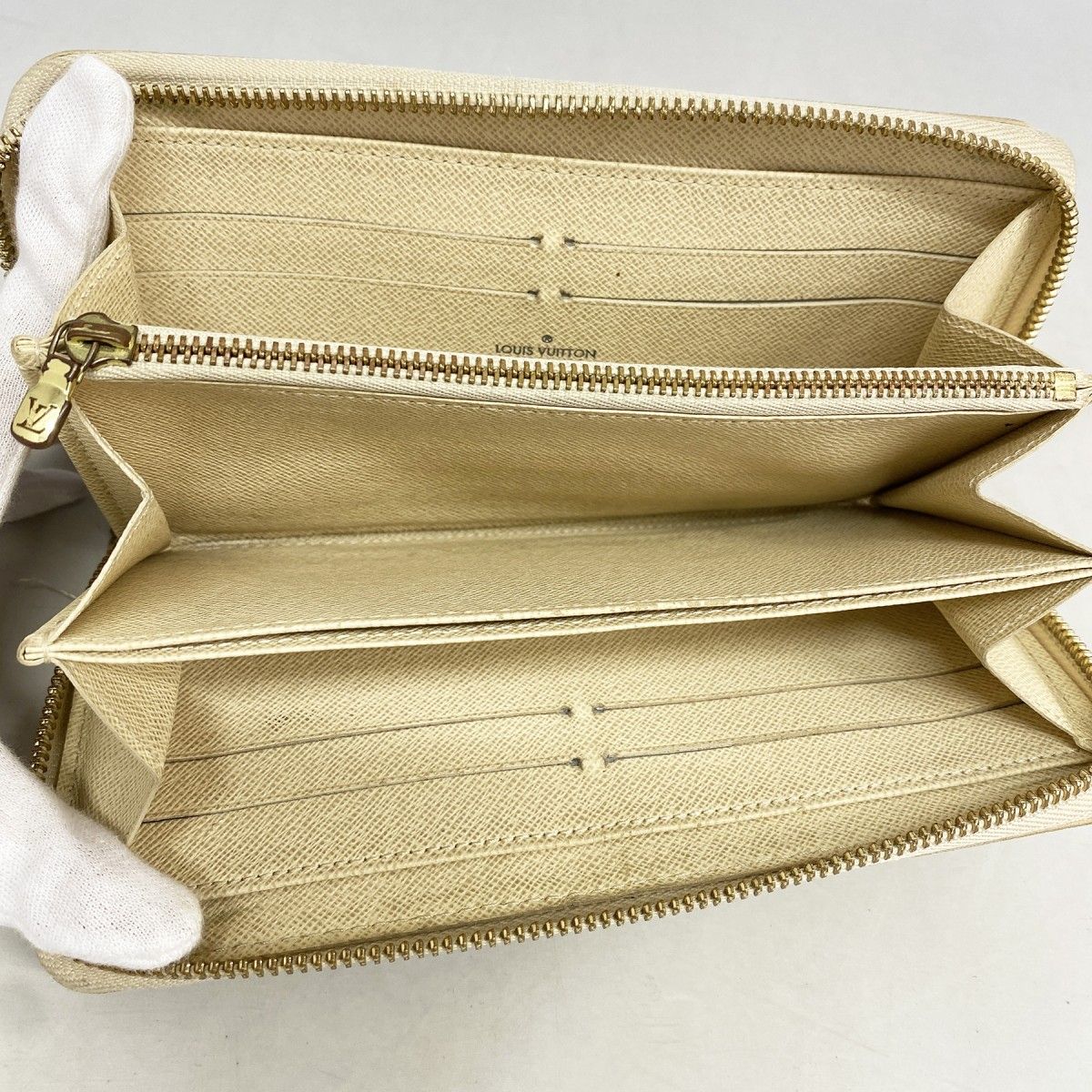 Louis Vuitton Wallet Damier Azur Zippy White — view 3