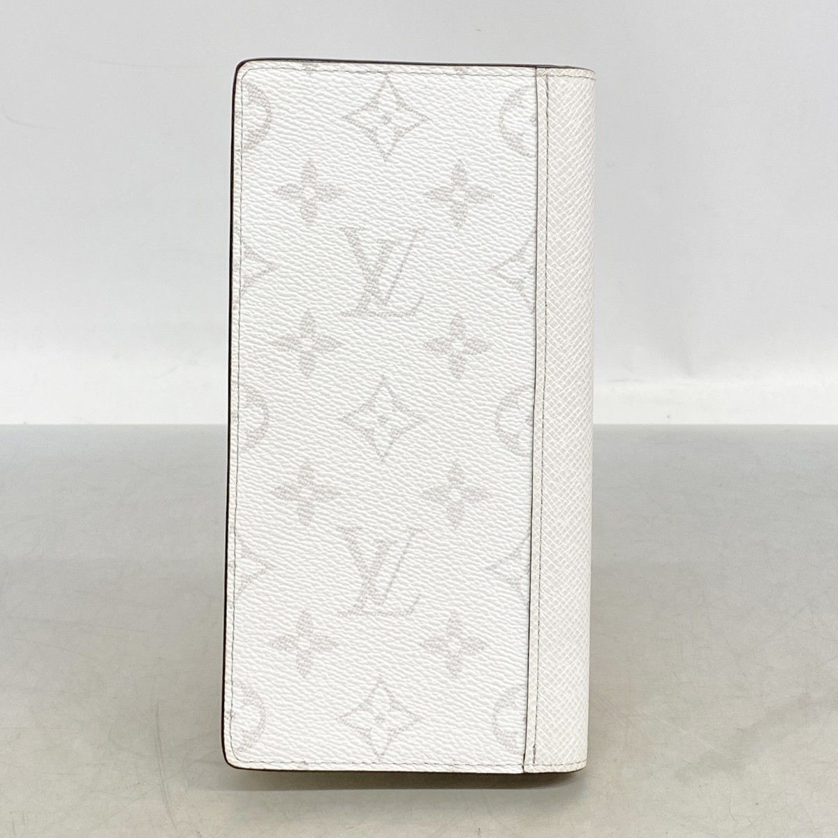 Louis Vuitton Wallet Taigarama Portefeuille Brazza Antarctic — view 7