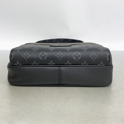 Louis Vuitton Shoulder Bag Taigarama Outdoor Messenger PM Black — view 3