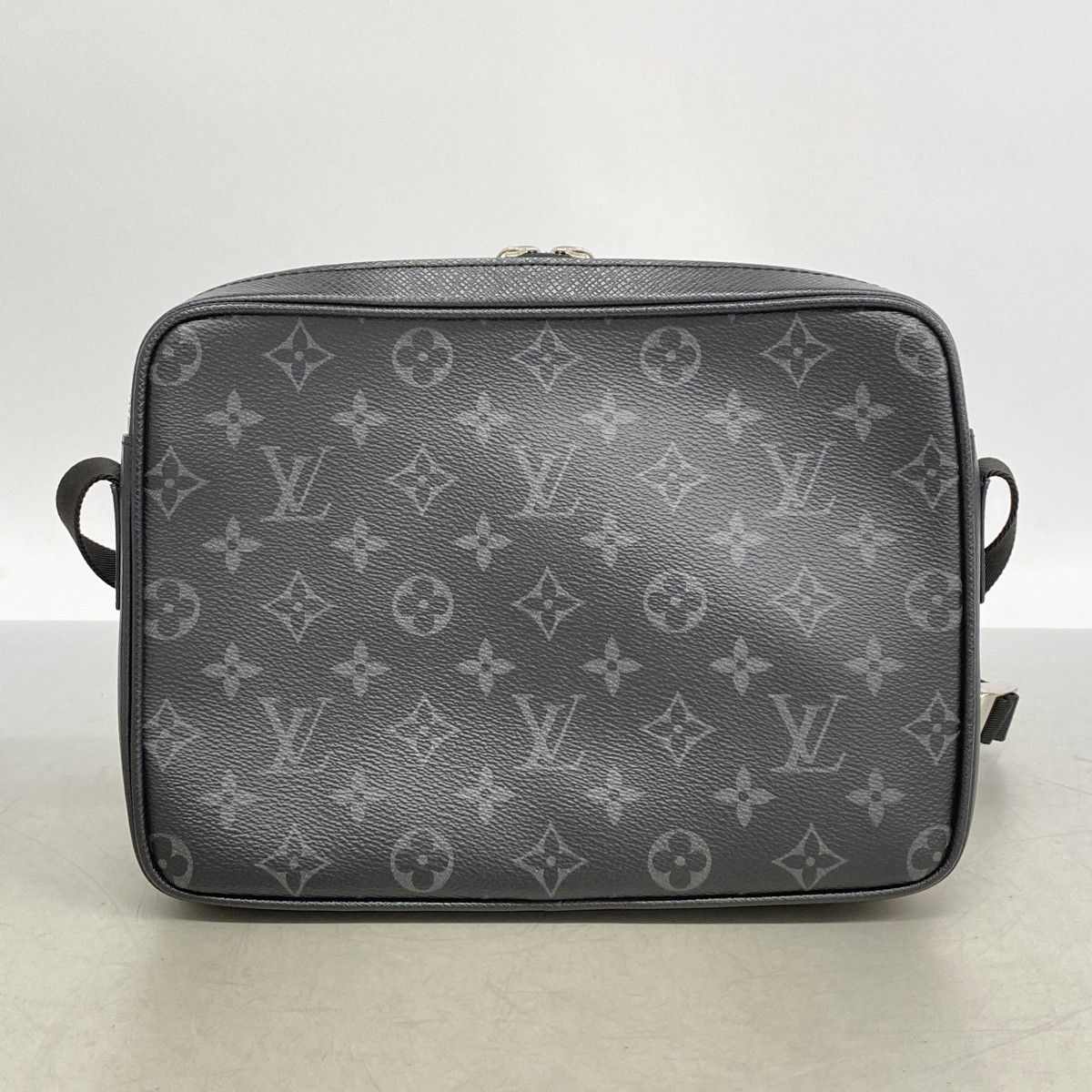 Louis Vuitton Shoulder Bag Taigarama Outdoor Messenger PM Black — view 6