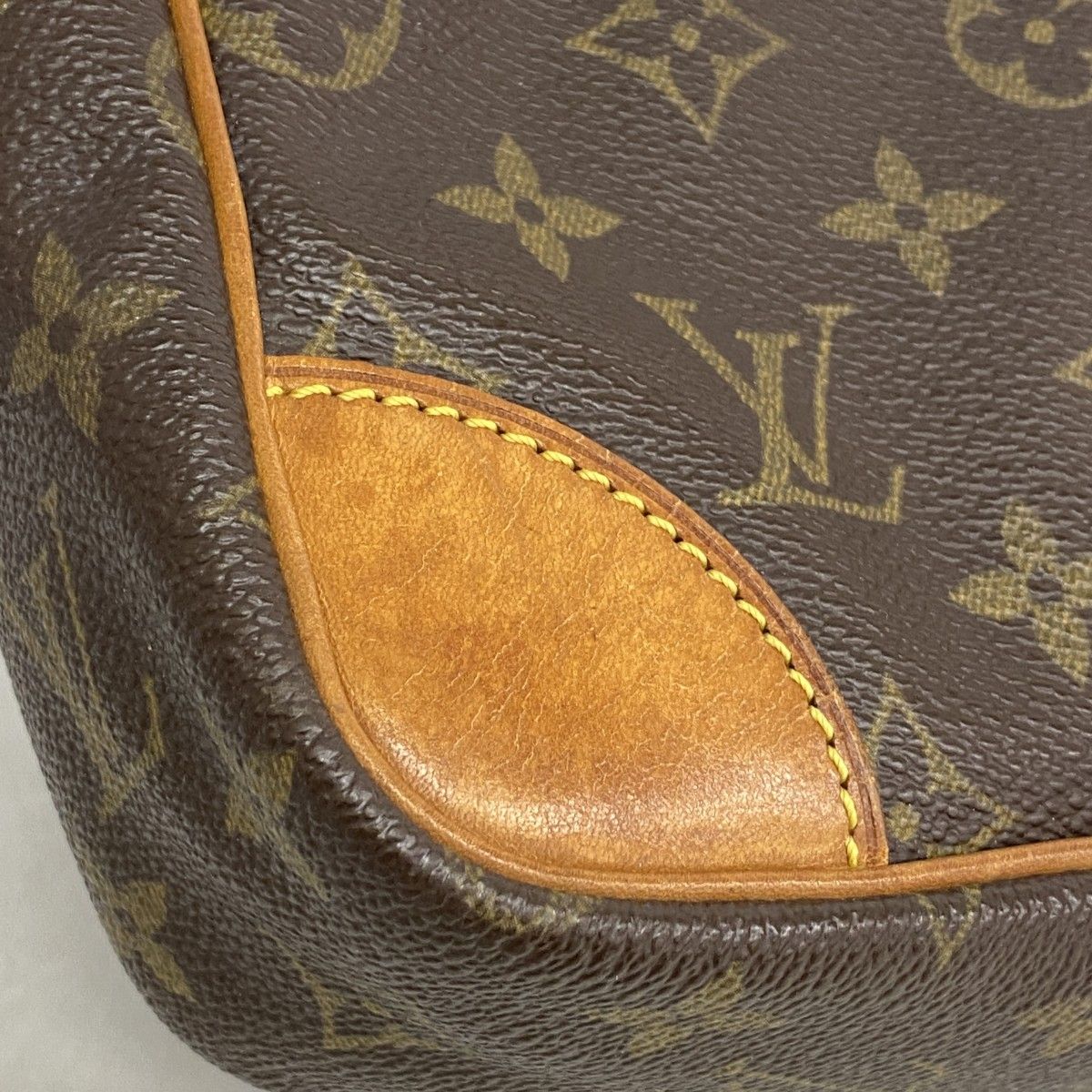Louis Vuitton Shoulder Bag Monogram Trocadero 27 Brown — view 6