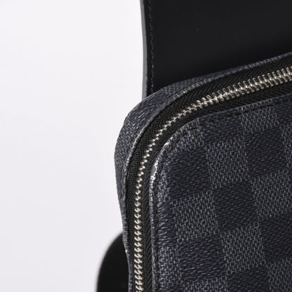 Louis Vuitton Avenue Sling Bag Damier Graphite Canvas Silver — view 6